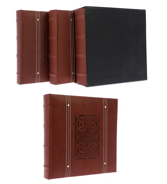 Book bound pocket albums in a gift box 10x15/200 x 3 KD46200 LINE BOX3-2